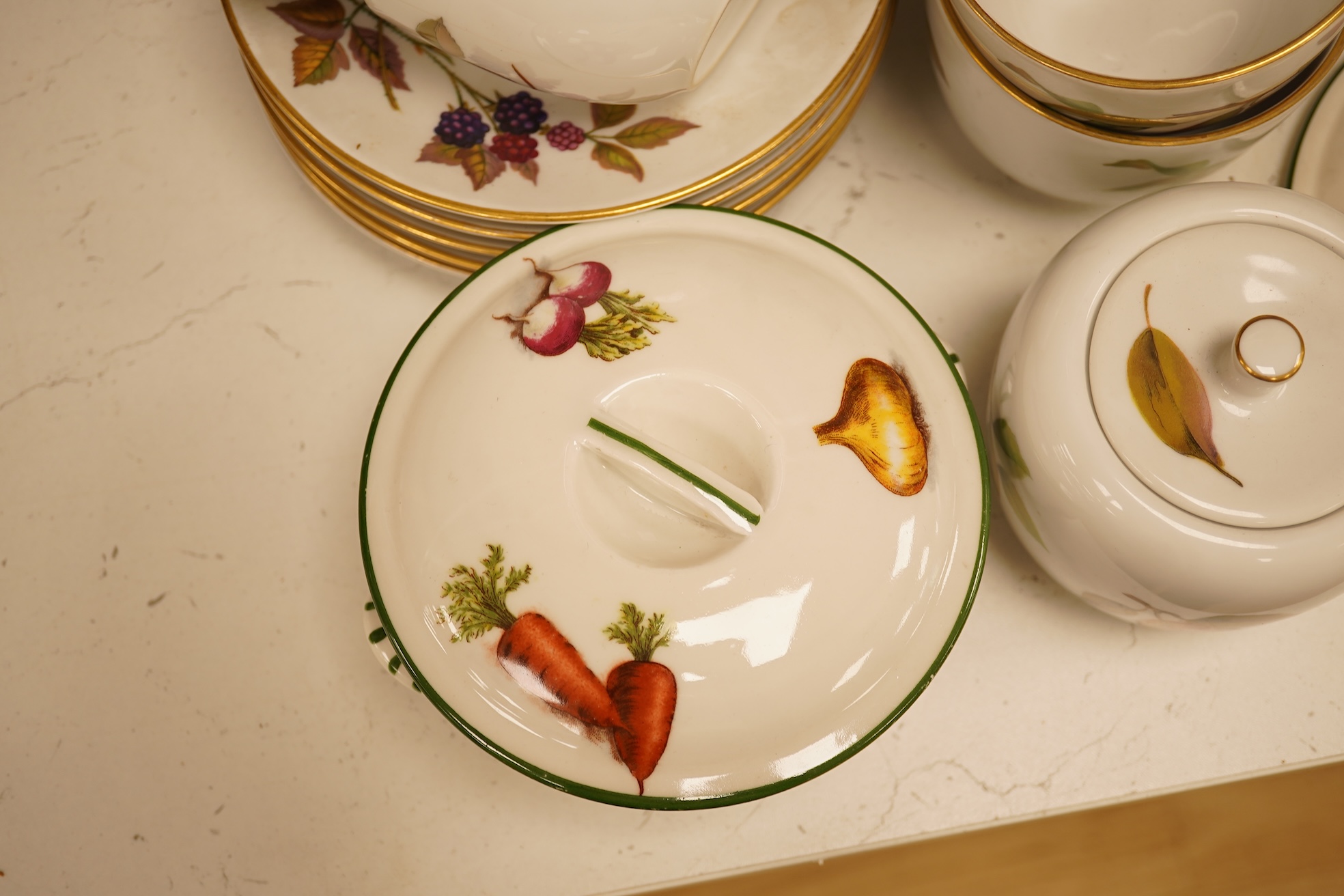 A collection of glassware to include Edinburgh crystal and Tudor, Worcester part tea set and two Hunting interest cups and saucers, largest glass 16cm high